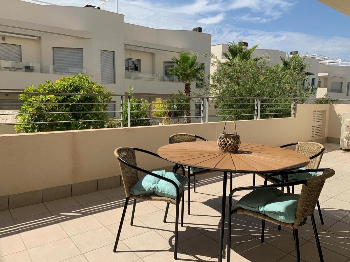 Apartamento Amalia Delux En Torrevieja Ngoại thất bức ảnh